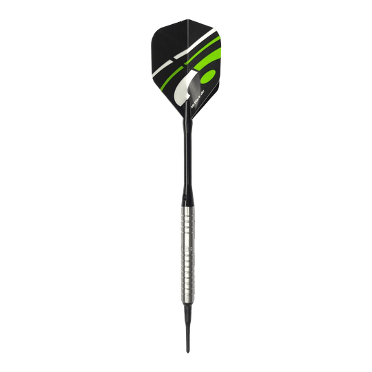 McDart 85 Tungsten V16 soft darts - 16.5g Das Bild zeigt einen McDart 85er Tungsten V16 Softdart mit einem Gewicht von 16,5g. Der Dart besitzt einen silbernen, gerillten Barrel und schwarze sowie grüne Akzente auf dem Flight.