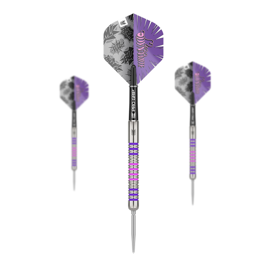 Target Eleanor Cairns GEN1 Swiss Point Steeldarts - 24g Das Bild zeigt drei Steeldarts des Modells "Target Eleanor Cairns GEN1 Swiss Point - 24g". Die Darts haben ein silbernes Barrel mit lila und rosa Akzenten sowie auffällige lila Flights mit Comic-Motiv.