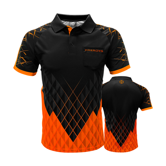 HRS-26234_Harrows_Paragon_Dartshirt_Orange_0 Das Bild zeigt das Harrows Paragon Dartshirt in Orange mit auffälligem schwarz-orangenem Muster. Auf der Vorderseite befindet sich eine Brusttasche mit dem Schriftzug "HARROWS".