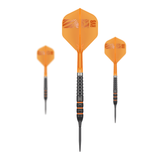 Abgebildet ist das Produkt Target Raymond Van Barneveld 95K Swiss Points Steeldarts. Die Steeldarts werden als komplettes Set präsentiert.