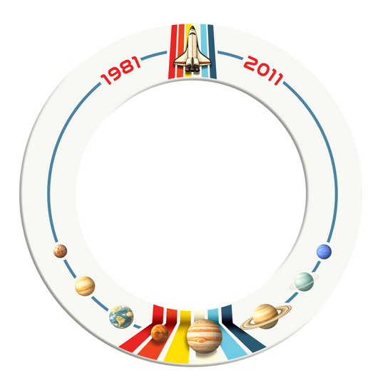 McDart Space Shuttle Dartboard Surround McDart Weltraum Shuttle Dartboard Surround wird abgebildet. Das Produkt dient als Schutzring für Dartboards.