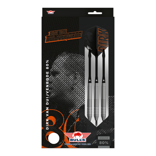 Auf dem Bild ist eine Verpackung der "Bulls NL Dirk Van Duijvenbode 80 Steeldarts" zu sehen. Die Packung zeigt drei silberne Steeldarts und enthält den Namen des Spielers sowie das Bulls-Logo.