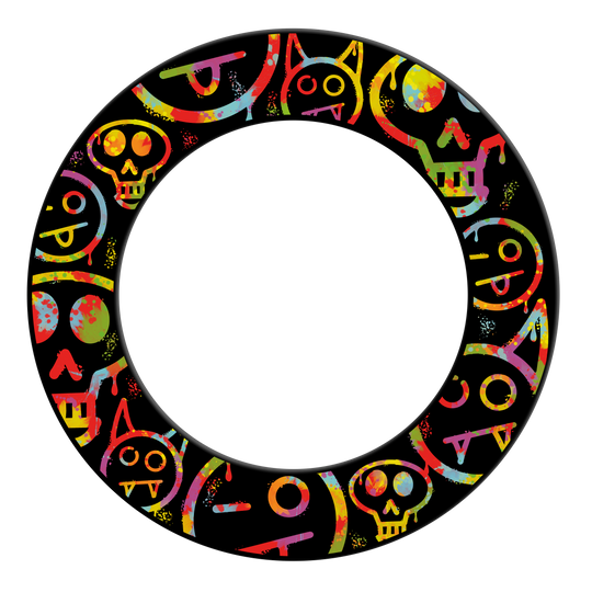 McDart Graffiti Emojis Dartboard Surround Das Bild zeigt einen bunten Dartboard Surround mit lustigen Smiley-Graffiti. Das Produkt schützt die Wand beim Darts-Spielen.