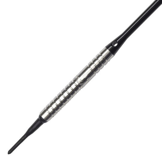 McDart 85 Tungsten V15 Softdarts - 16.5g Das Bild zeigt einen McDart 85er Tungsten V15 Softdart mit einem Gewicht von 16,5g. Der Dart hat eine silberne, geriffelte Barrel und schwarze Spitzen sowie Schaft.