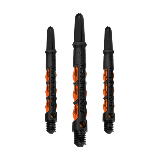 Das Bild zeigt drei Harrows Carbon ST Shafts in Orange. Die Shafts sind schwarz mit orangefarbenen Akzenten und haben die Aufschrift "CARBON ST".