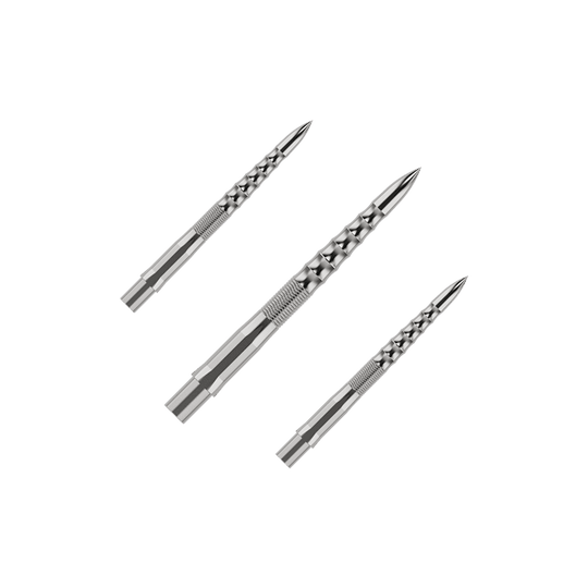 Mission Caliburn EVO dart tips - Ripple - Silver Auf dem Bild sind drei silberne Steeldartspitzen mit einem strukturierten Griff zu sehen. Sie sind in einem Set angeordnet und haben ein modernes, geriffeltes Design.