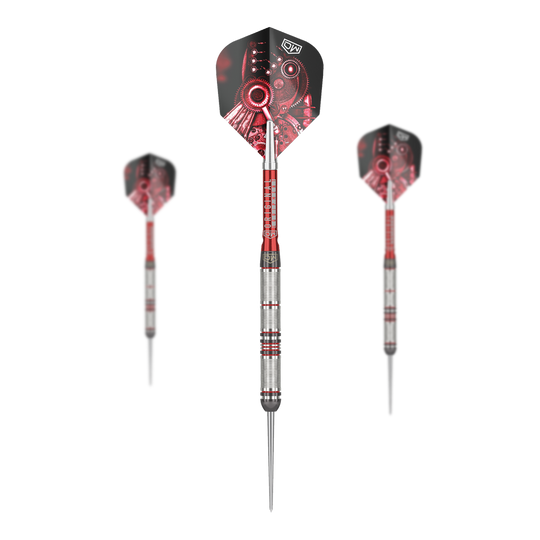 DW Piranha Razor 01 steel darts Das Bild zeigt drei Steeldarts des Produkts "DW Piranha Razor 01". Die Darts haben silberne Griffe mit roten Akzenten und Flights mit einem roten Zahnrad-Motiv.
