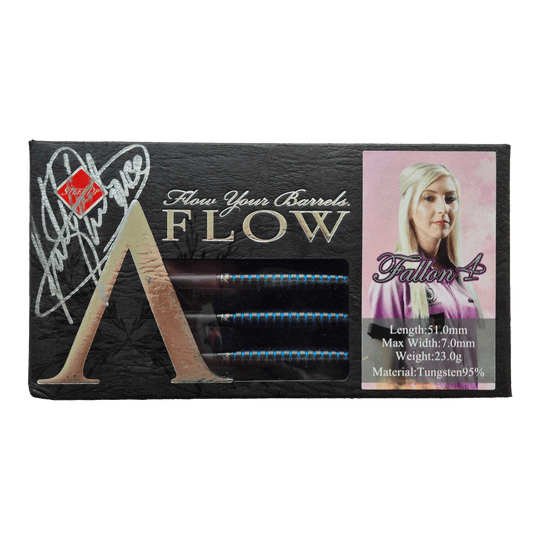 Das Bild zeigt eine Packung Dynasty Fallon Sherrock 4 AFlow BK Steeldarts mit einer Unterschrift. Auf der Verpackung ist auch ein Foto von Fallon Sherrock sowie die technischen Daten der Darts abgebildet.