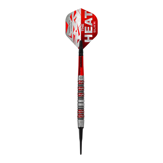 Harrow's Damon Heta Series 3 soft darts Das Bild zeigt einen Harrows Damon Heta Series 3 Softdart. Der Dart ist silber, rot und schwarz gestaltet und trägt den Aufdruck "The Heat" auf dem Flight.
