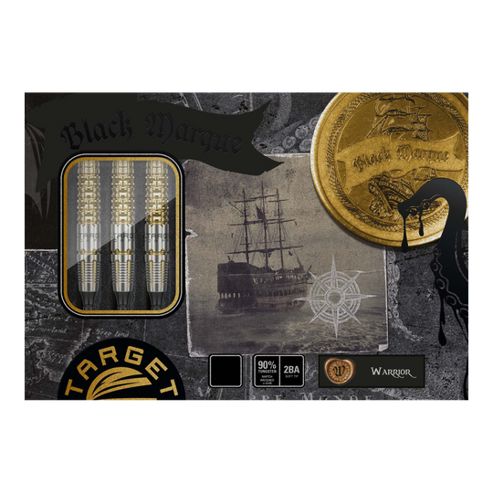 Target Japan Black Marque Warrior Soft Darts - 18.5g Das Bild zeigt die Verpackung der "Target Japan Black Marque Warrior Softdarts - 18,5g". Auf der Schachtel sind die Darts, ein Segelschiff und eine goldene Münze abgebildet.