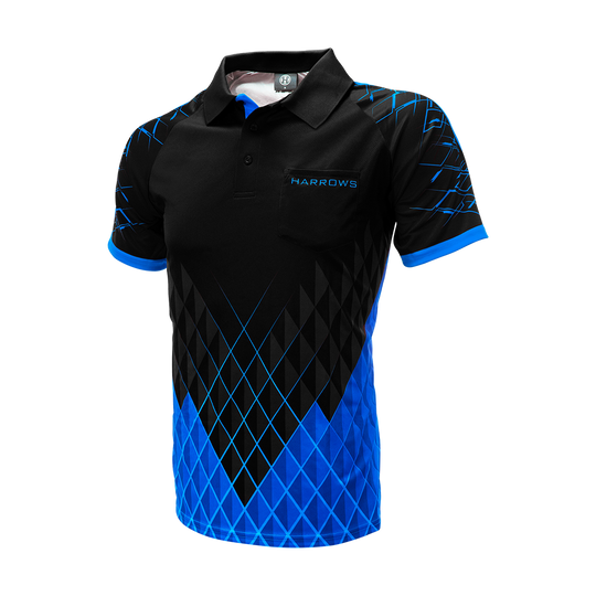 HRS-26135_Harrows_Paragon_Dartshirt_Blau_3 Das Bild zeigt das Harrows Paragon Dartshirt in Blau. Das Shirt hat ein modernes, geometrisches Muster in Schwarz und Blau mit einem Kragen und einer Brusttasche.