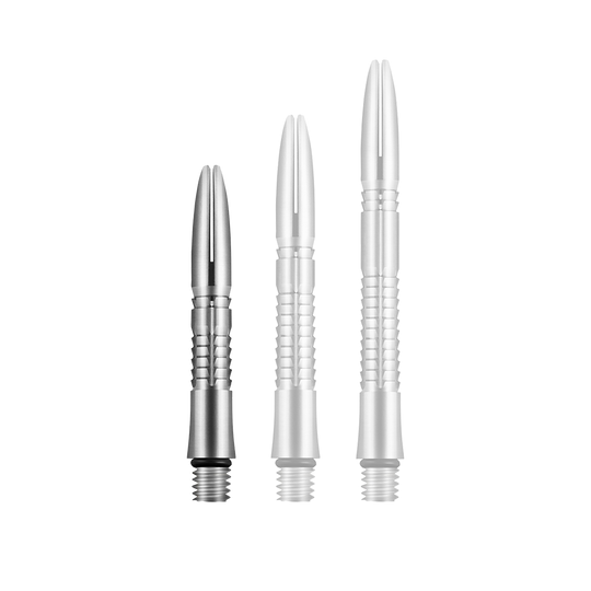 Shot Mako Titanium Shafts Das Bild zeigt drei silberne Dartschäfte aus Titan in unterschiedlichen Längen. Sie haben ein geripptes Design und ein Schraubgewinde am unteren Ende.