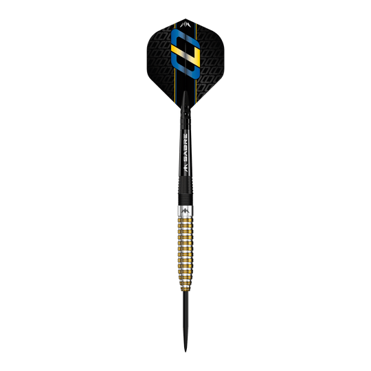 Dies ist ein Steeldart mit schwarzer und goldener PVD-Beschichtung. Das Design zeigt gezielte Rillen am Barrel und bunte Details auf dem Flight.