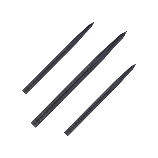 Unicorn Volute Noir steel dart tips Das Bild zeigt drei schwarze Steeldartspitzen des Produkts „Unicorn Volute Noir“. Sie sind länglich, spitz zulaufend und aus Metall gefertigt.